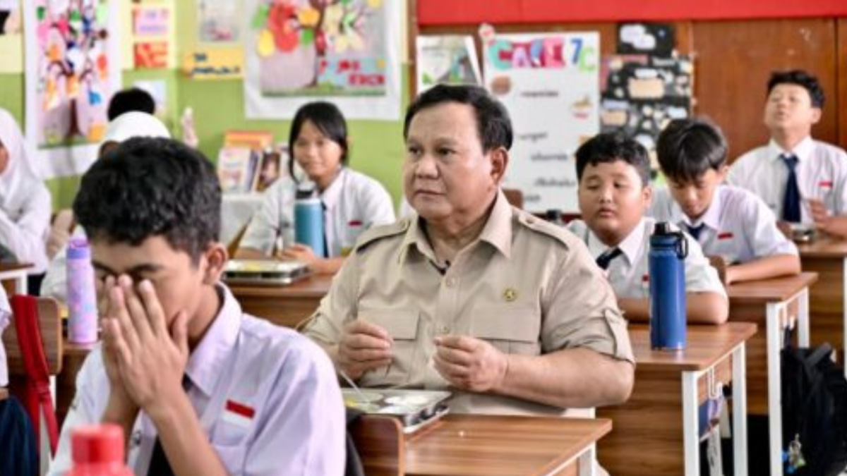 Indonesia's Free Meals Programme Faces Mounting Pressure Over Implementation Failures