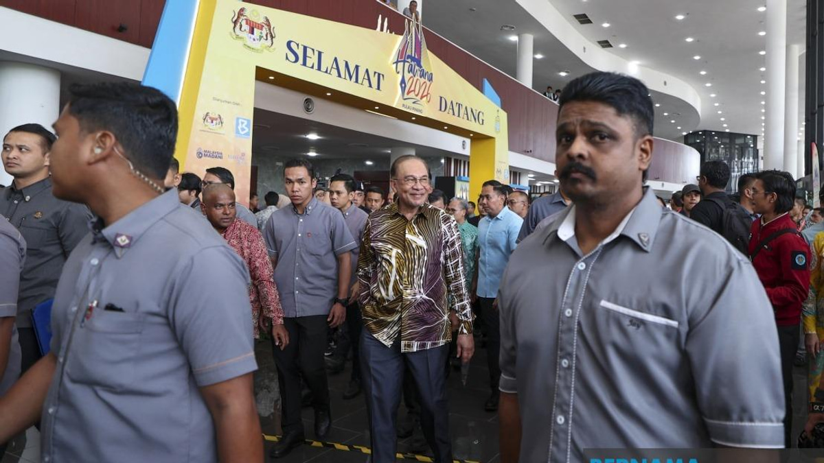 PM Anwar Officiates National Journalists' Day Celebration in Penang