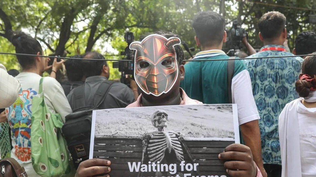 India Deploys Massive Security Operation for Medical Exam Retest Amid Corruption Crisis