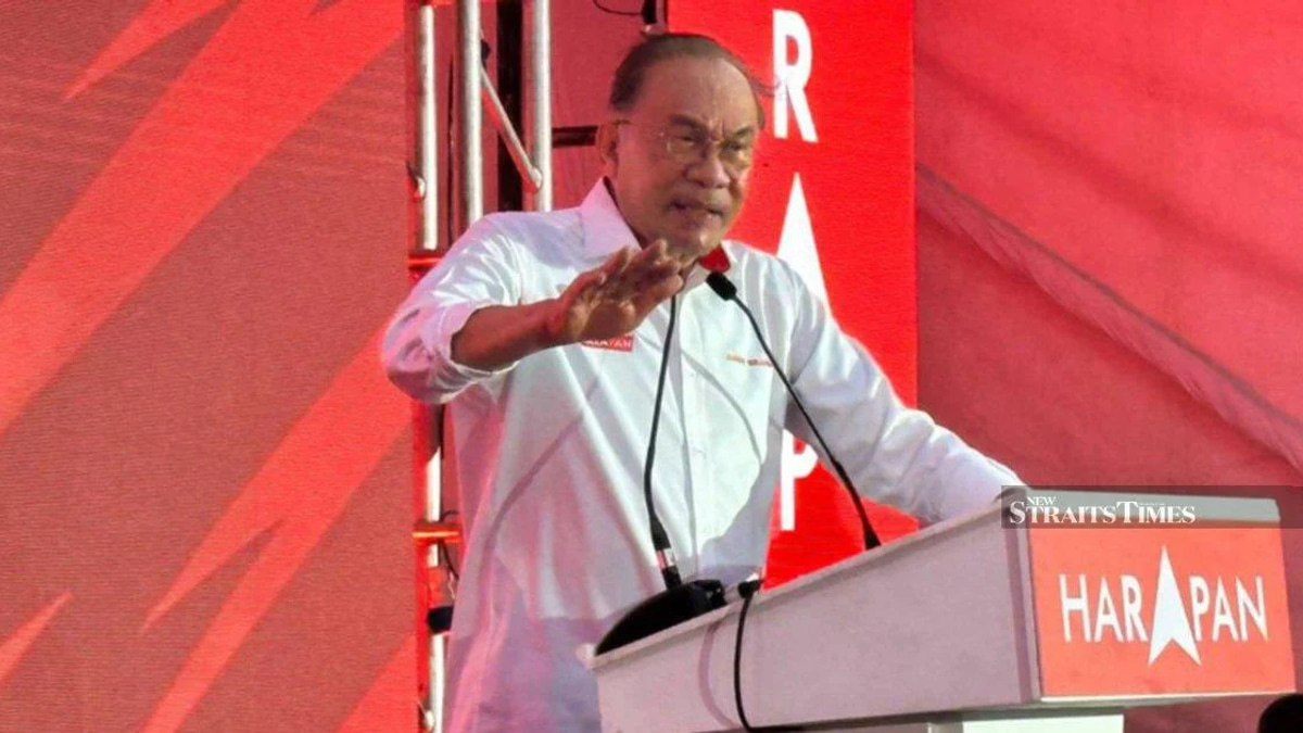 Anwar Calls for Unity and Focus as Pakatan Harapan Shores Up Johor Machinery