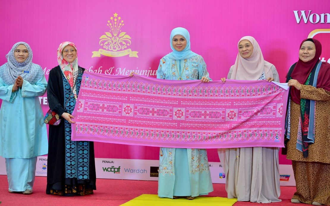 Tengku Permaisuri Norashikin Inaugurates Women's Quranic Empowerment Summit in Selangor