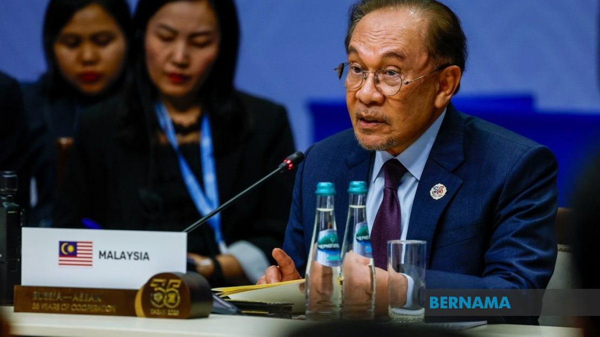 PM Anwar Urges ASEAN and Russia to Deepen Strategic Ties Through Dialogue