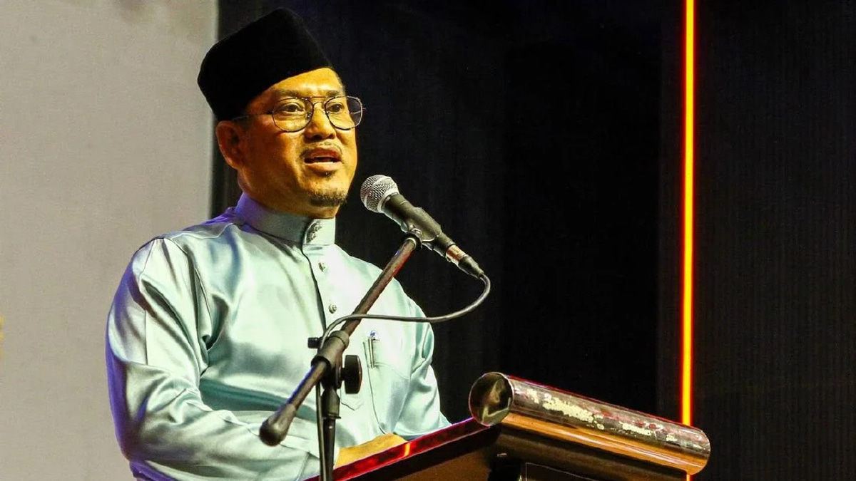 Bersatu's Ahmad Faizal Criticises PN Coalition Partner Over Logo Use and Ties