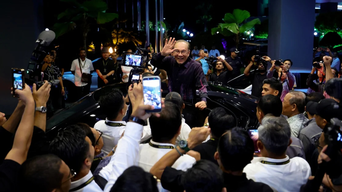 Anwar Identifies Abuse of Power as Malaysia's Critical Challenge, Not Racial Divides