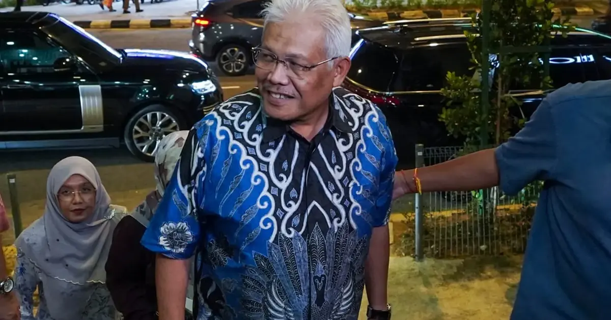 Hamzah and Opposition Lawmakers Meet at PAS Headquarters Amid Coalition Tensions