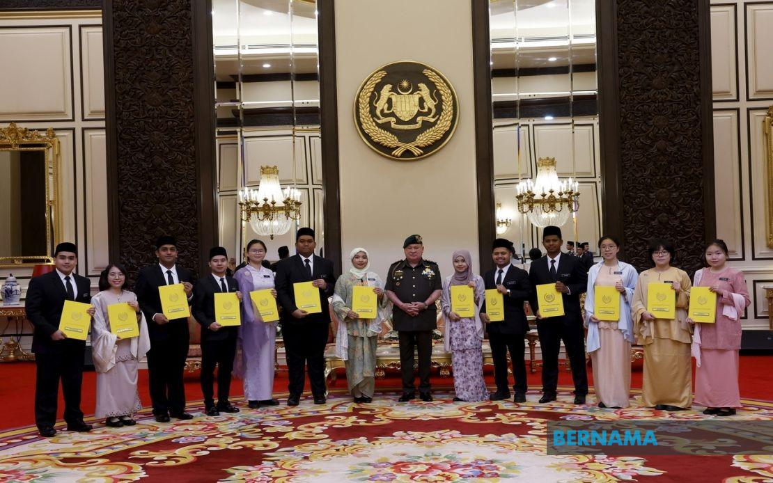 King Confers 2026 BYDPA Scholarships on 14 Outstanding Recipients