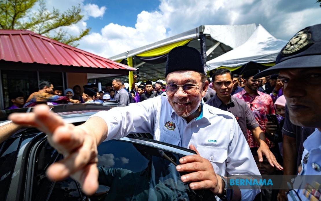 Anwar To Address KWAP-eFishery Losses in Parliament Tomorrow