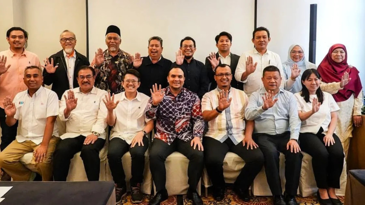 PM Anwar's Political Secretary Ahmad Farhan Fauzi Becomes Pahang PH Chief