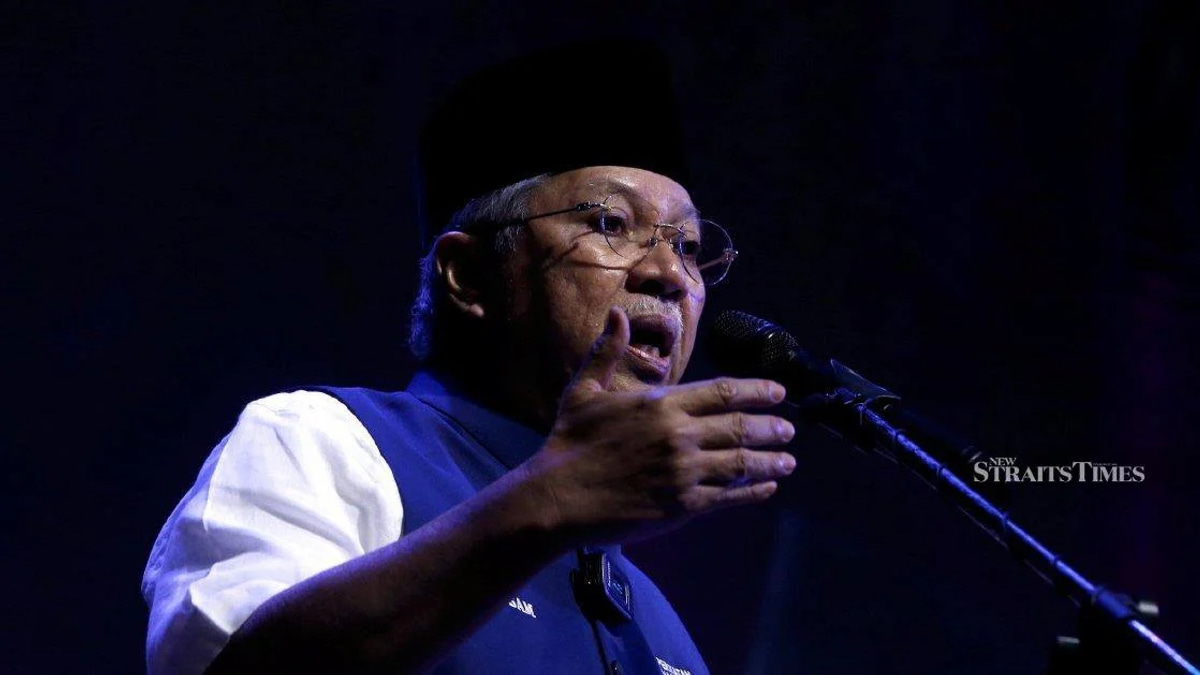 Annuar calls for Bersatu restraint as Perikatan Nasional grapples with internal discord