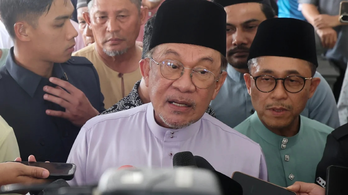 Strengthening Syariah Courts Won't Undermine Rights of Non-Muslims, PM Assures