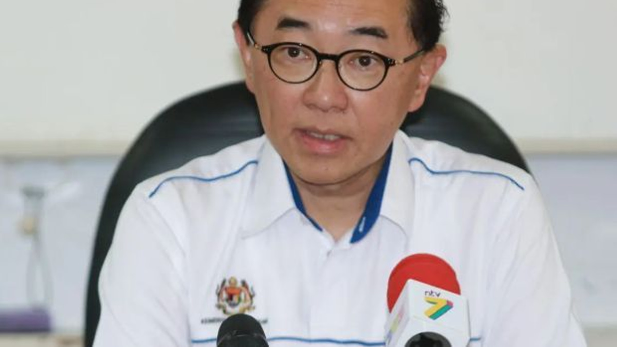 Government Must Account for Overseas Spending as Public Healthcare System Struggles