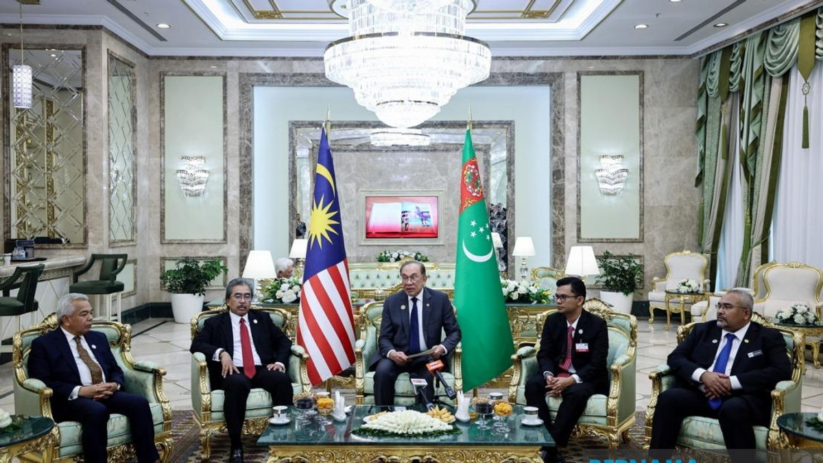 Anwar's Turkmenistan Visit Marks Strategic Push into Central Asian Energy Cooperation