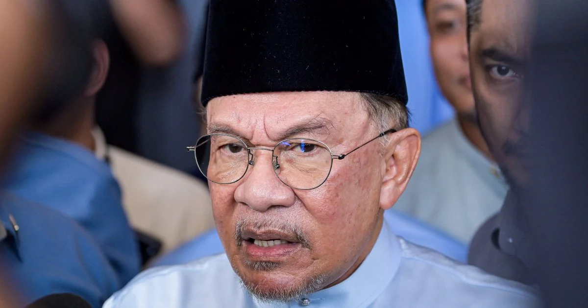 Anwar Denies Barring Johor Leader from Felda Event