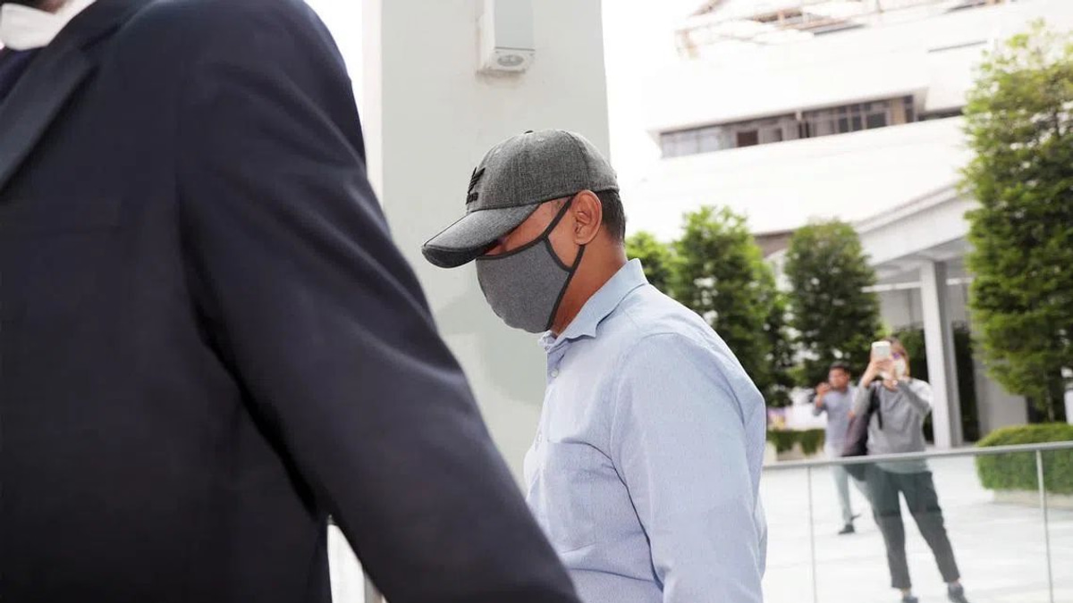 Singapore mosque executive jailed 14 months for S$223,000 graft scheme