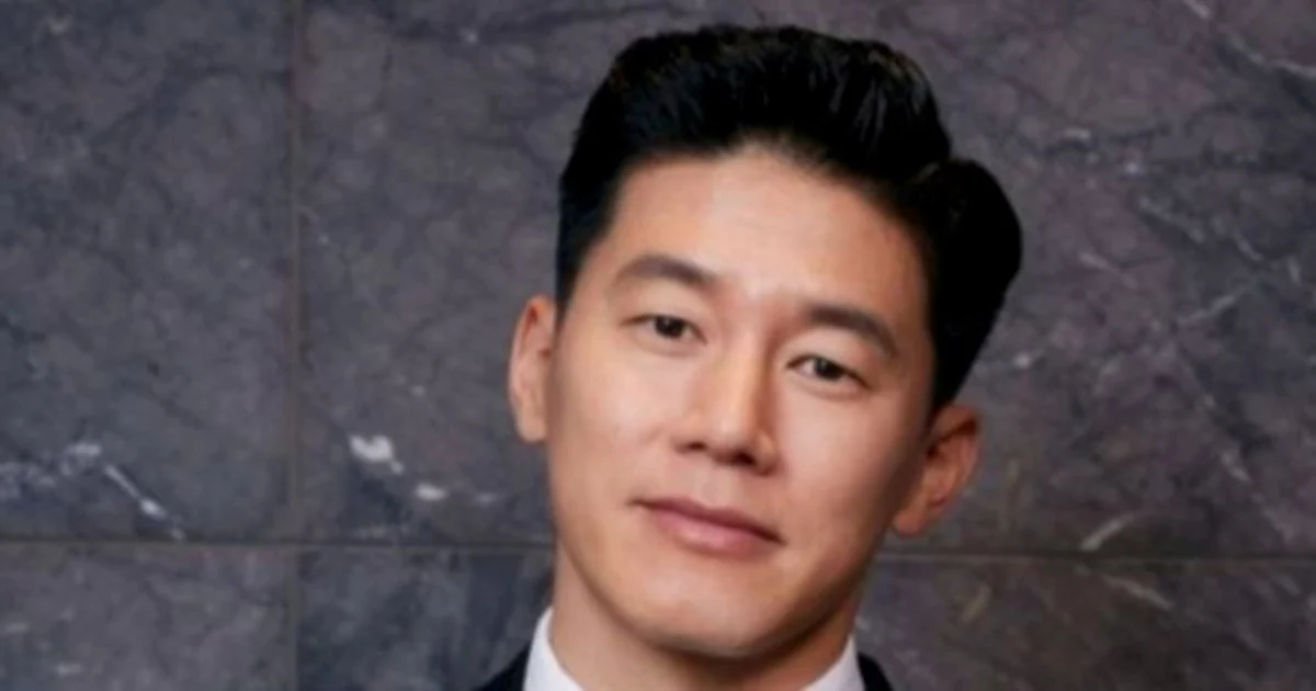 Before stardom: Kim Mu Yeol's years of hardship on RM500 annually