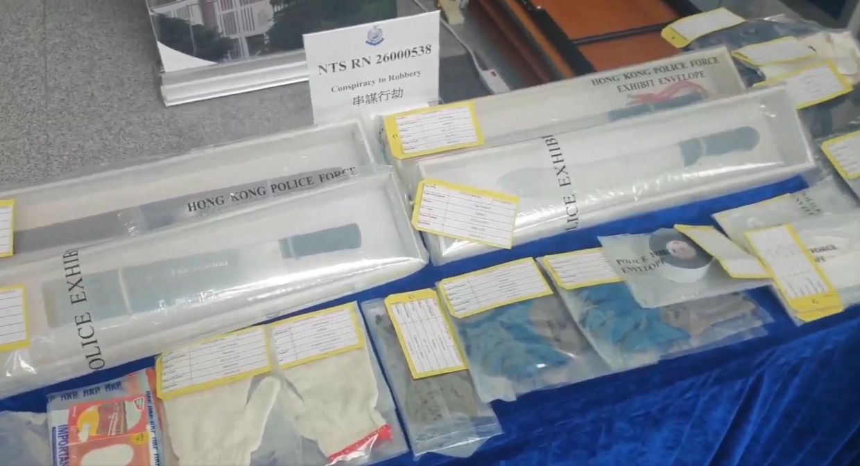 Seven arrested after HK$7 million gold heist at Hong Kong airport car park