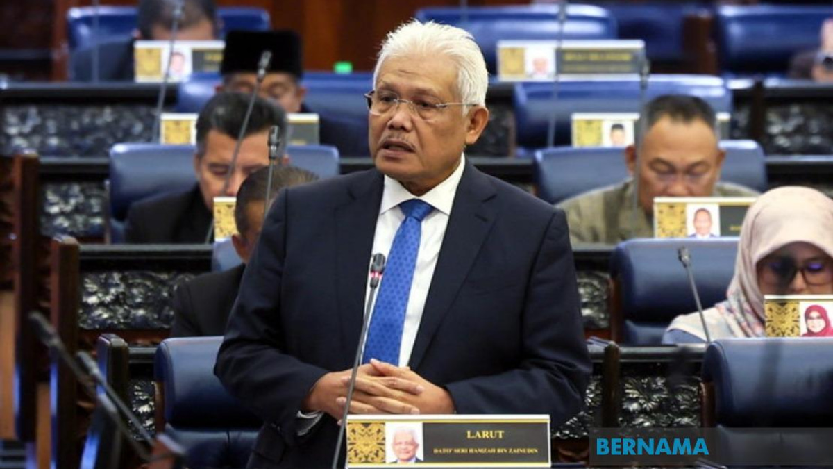 Hamzah Zainudin Returns as Opposition Leader Following Interim Arrangement