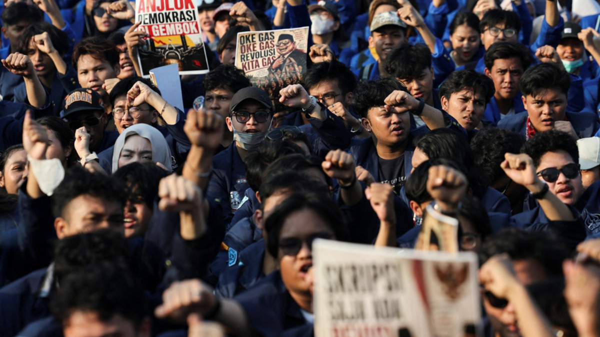 Indonesia's Free Meal Programme Divides Nation as Protests Escalate Over Costs and Corruption