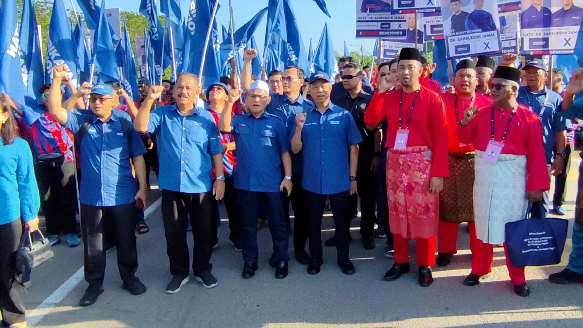 Muhyiddin rallies behind Bersatu's Bukit Kepong candidate as Johor election campaign heats up