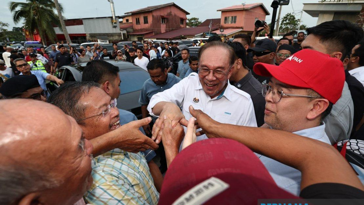 PM Anwar To Push Energy Security Agenda During Russia Visit