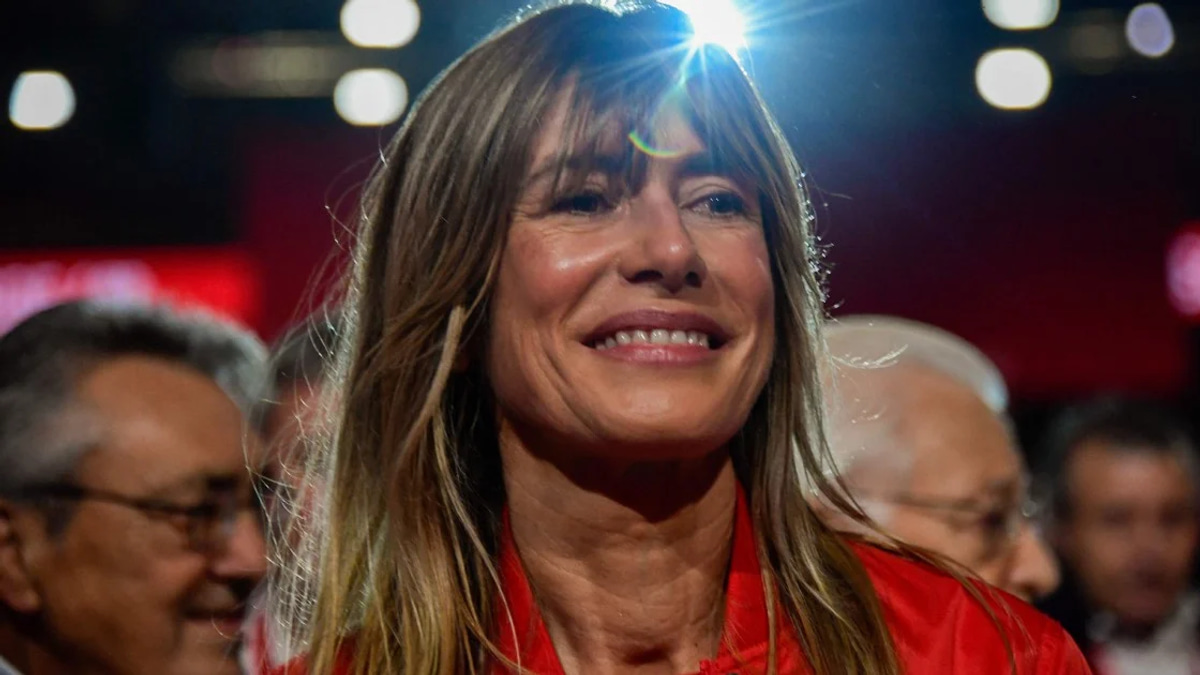 Spanish Court Orders PM's Wife to Face Trial, Imposes Travel Ban