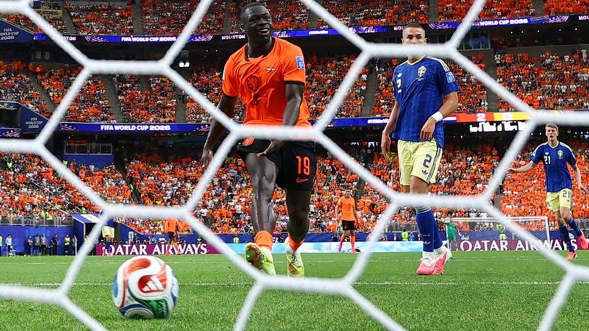 Brobbey's brace puts him firmly in contention as Netherlands' next lead striker
