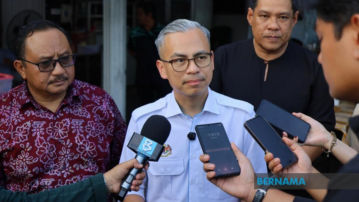 Johor Election Campaign Must Prioritise Facts Over Slander, Says Fahmi