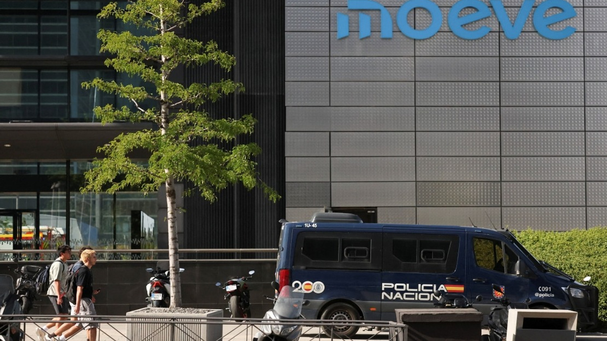 Major Fire Breaks Out at Torre Moeve, Spain's Second-Tallest Skyscraper