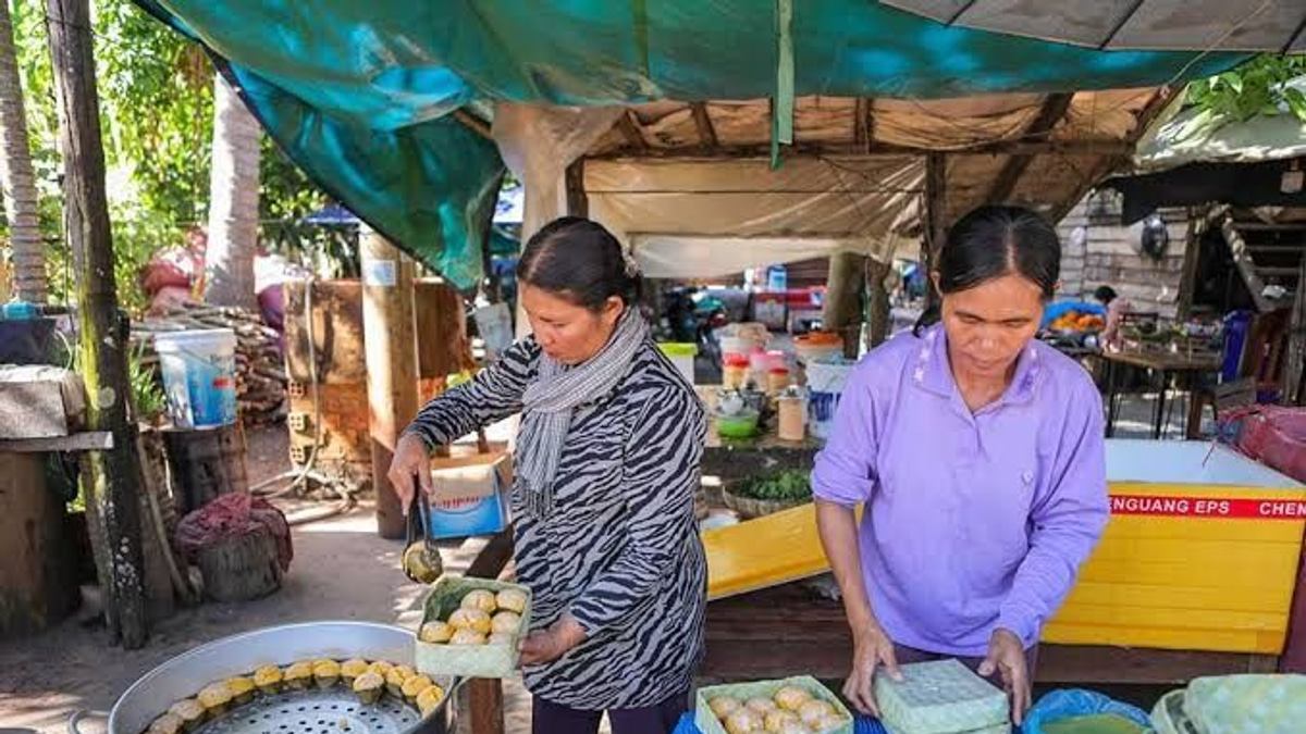 Cambodia Prioritises Girls' Education to Harness Economic Power of Women