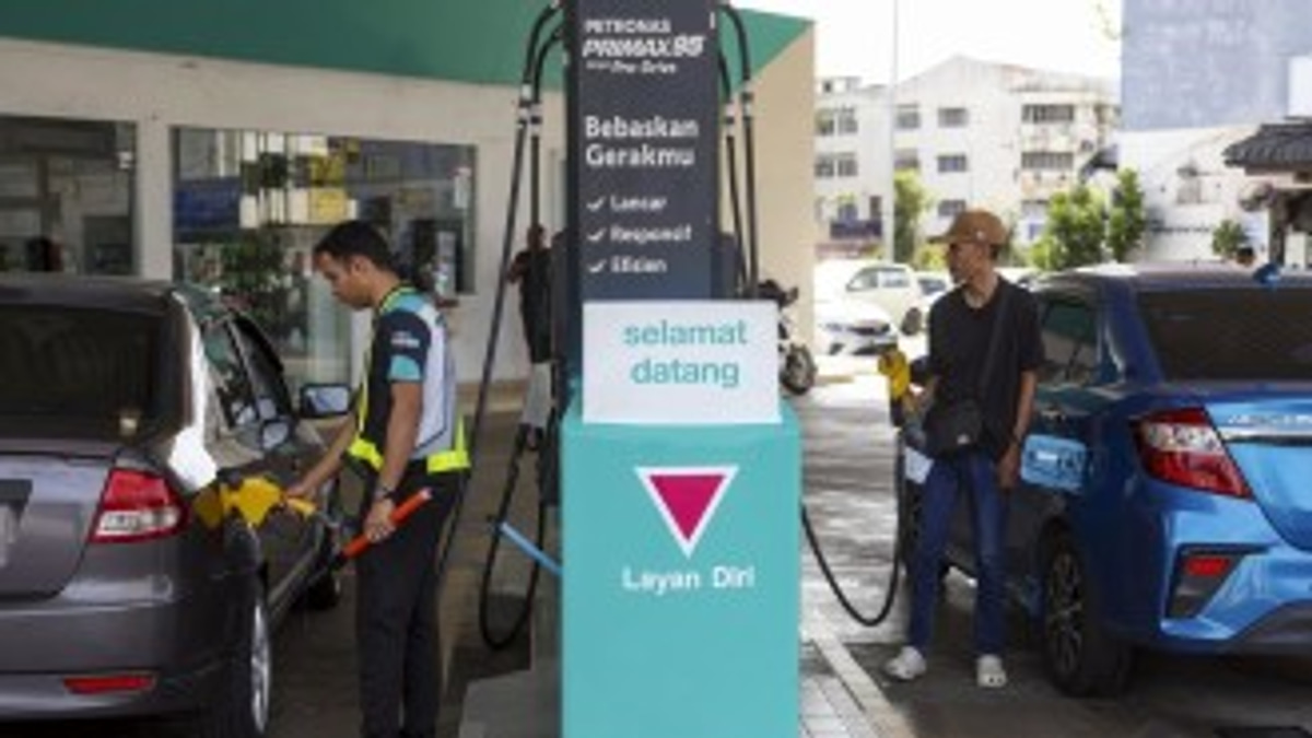 Petronas Fuel Supply Secure Until August as Government Establishes Crisis Task Force