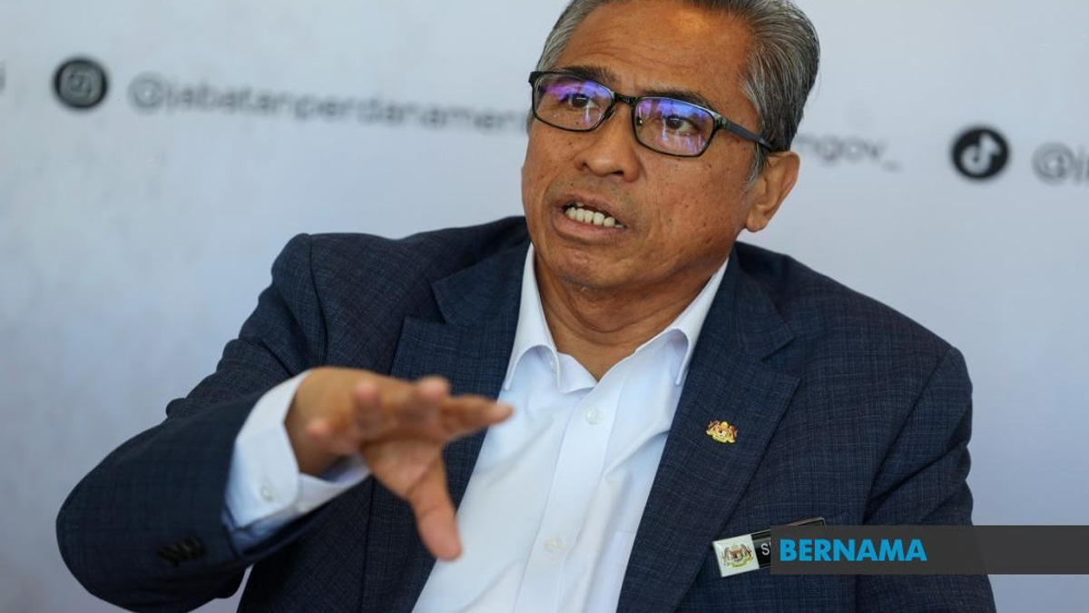 Civil Service Must Transform To Deliver On Malaysia's Global Ambitions, Says Chief Secretary