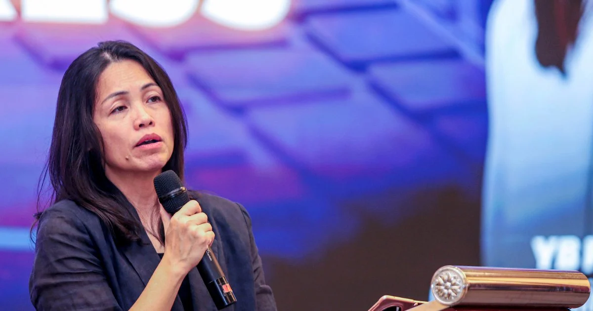Teo Urges Restraint on Sensitive Language as J-Kom Chief Faces Scrutiny