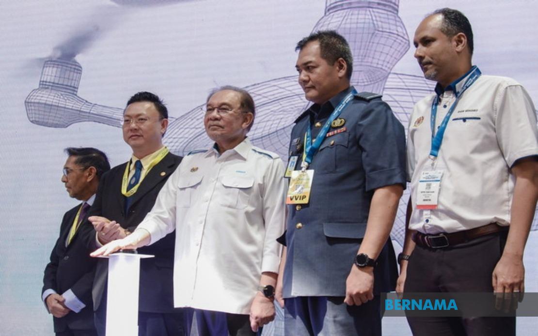 Malaysia Must Accelerate Drone Technology Development, Says PM Anwar