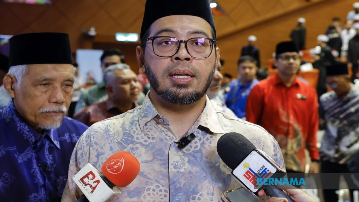 Malaysia to Intensify Youth Outreach Amid Rising Digital Extremism, Following Sultan Nazrin's Call