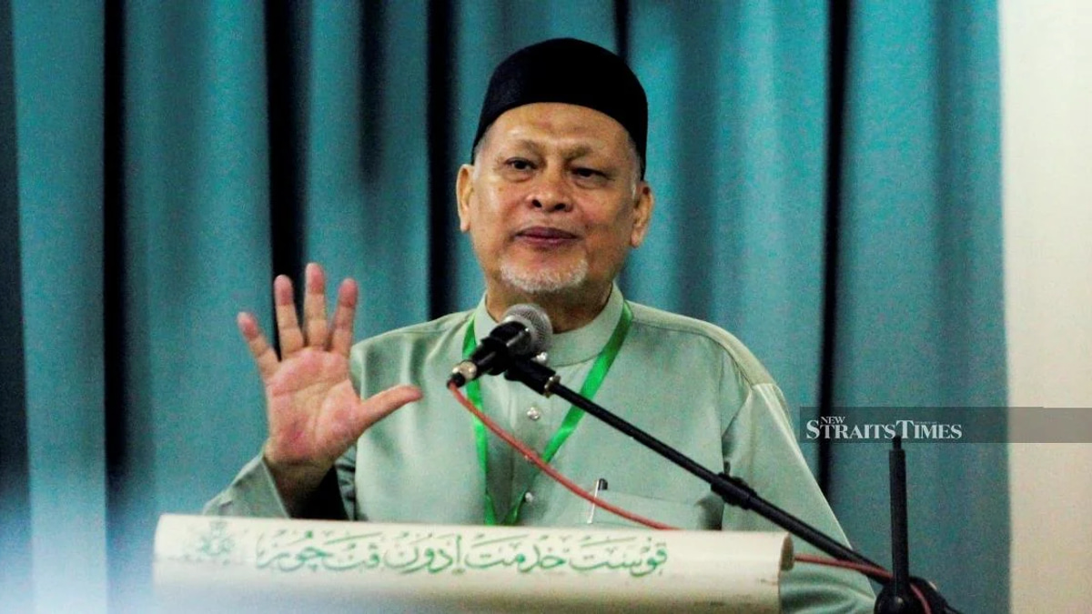 PAS Criticises Muhyiddin's Hasty Statement on PN Logo Use in State Elections