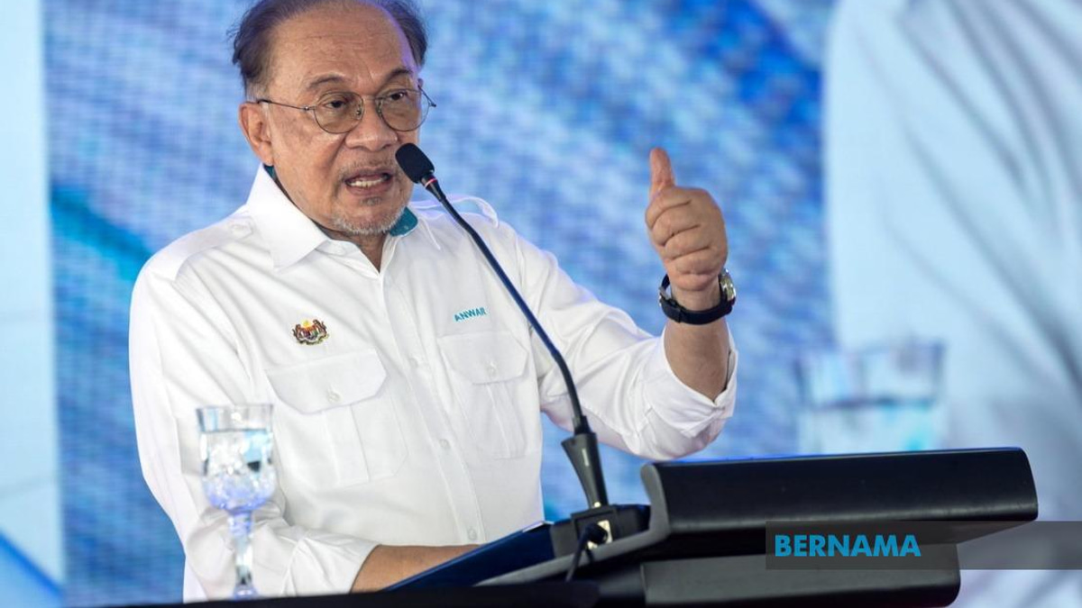 Malaysia Secures Long-Term Energy Supply From Russia and Turkmenistan, PM Anwar Says