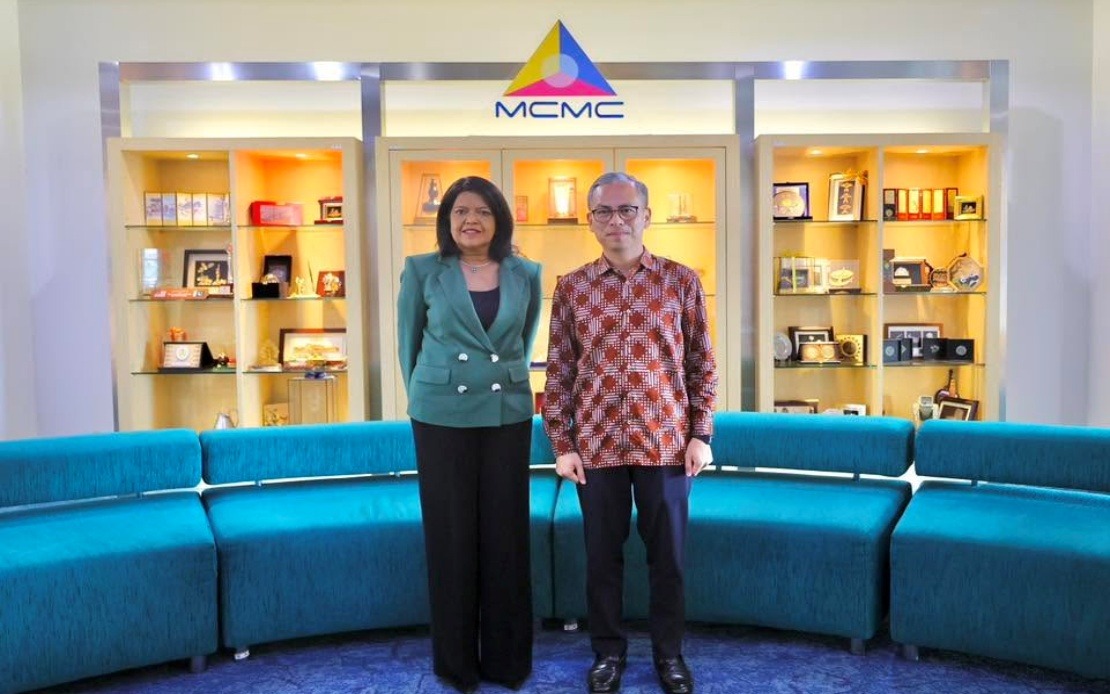 Fahmi Welcomes Nallini Pathmanathan as Malaysian Media Council Chairman