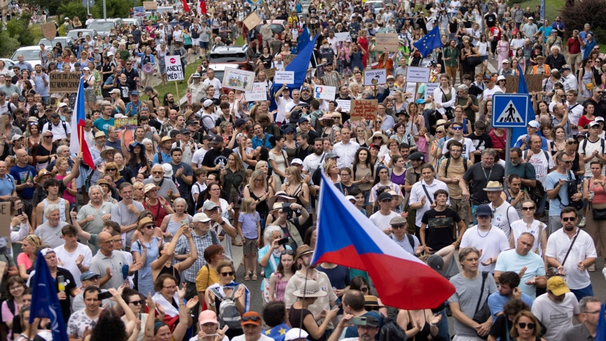 Czech Public Media Under Threat as Thousands Protest Government Financing Plans