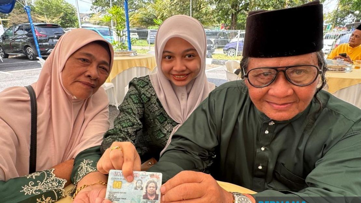 Johor Felda Settlers Finally Receive Land Titles After Decades of Waiting