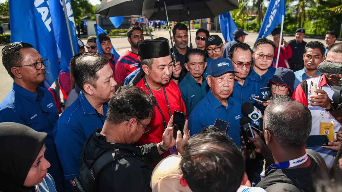 Muhyiddin Eyes PN's Chances of Forming Next State Government