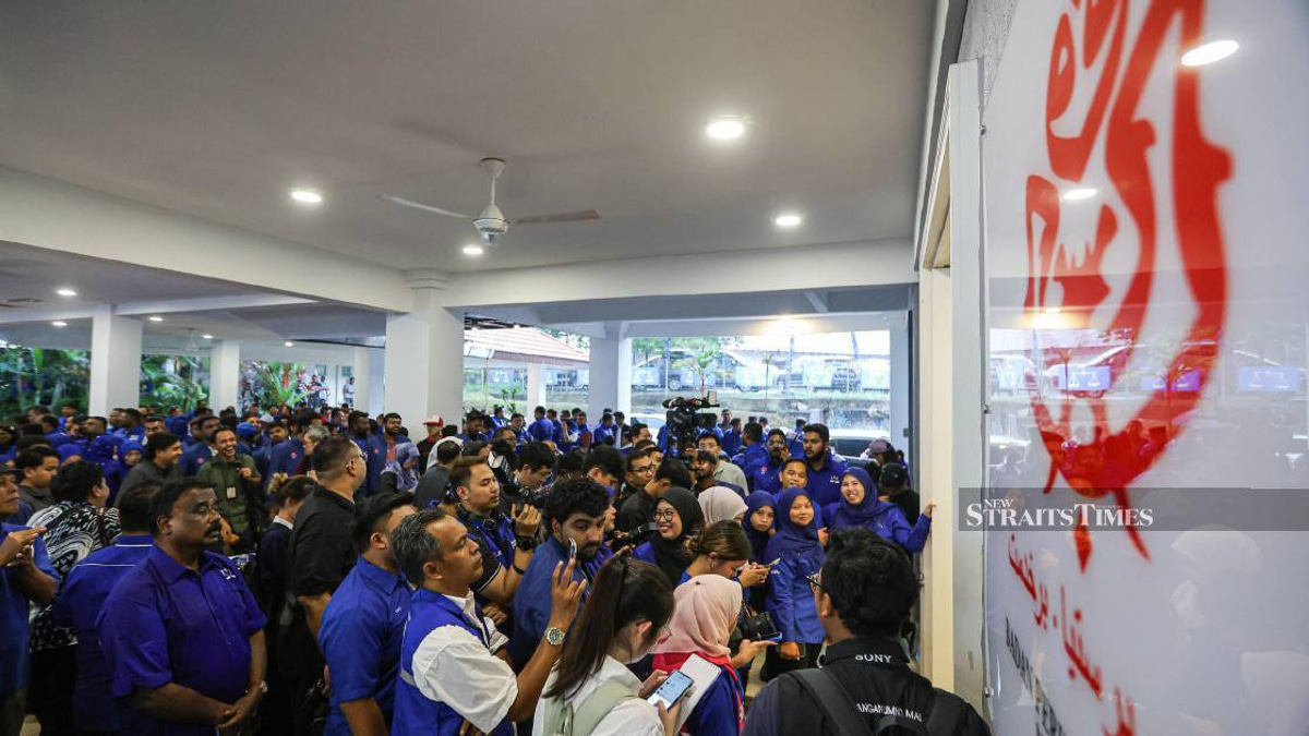 Johor Election Campaign Kicks Into High Gear as Barisan Nasional Unveils Candidates