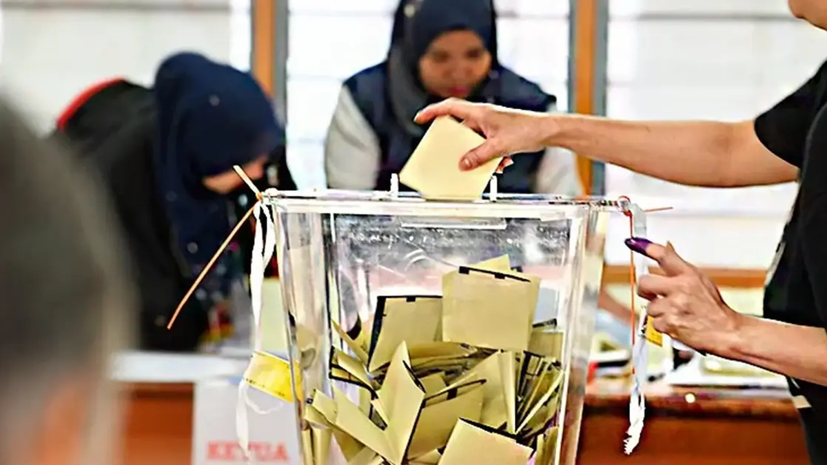 Young voters aged 21-39 could swing Johor election, analysts warn parties