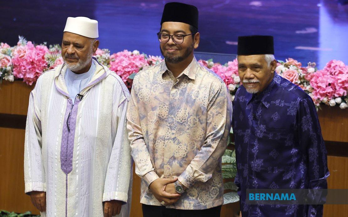Malaysia Launches Lecture Series To Bring Islamic Scholars' Ideas to the Mainstream