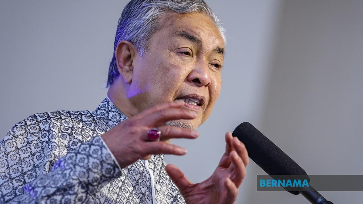 Ahmad Zahid Urges End to Old Political Grievances in Johor Campaign