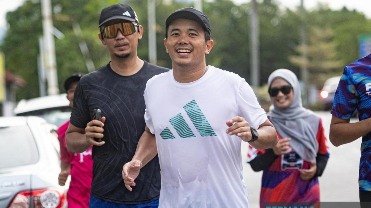 Animal Advocate Pushes Through Injury to Complete First Stage of 290km Parliamentary Run for Elephants
