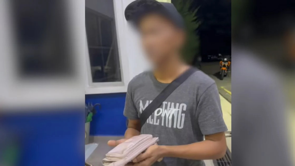 Delivery Rider Held Over Missing RM10,000 from Supermarket Wallet