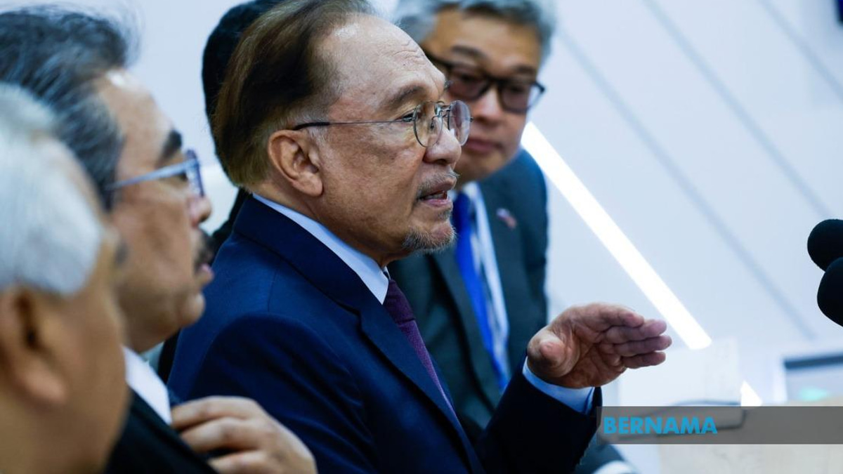 Anwar's Kazan Summit: Malaysia Secures Long-Term Russian Energy Supplies Amid Regional Expansion