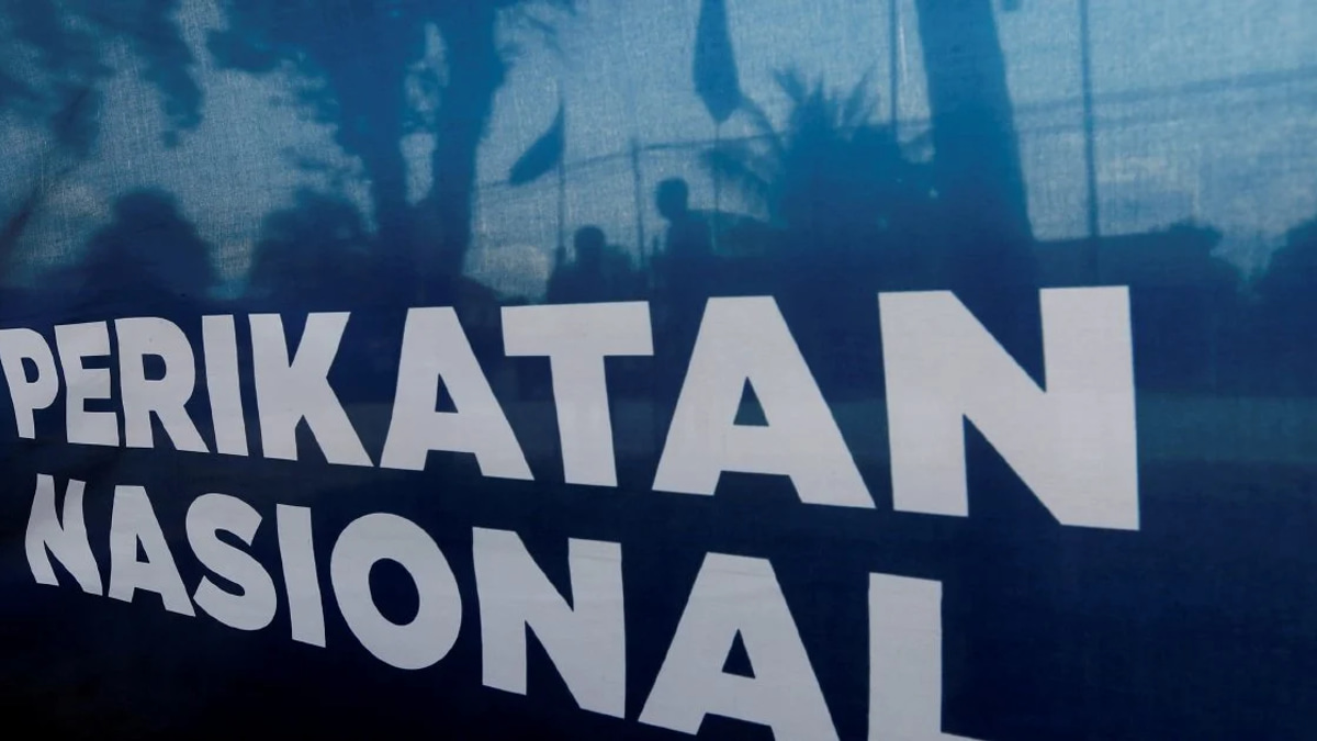 Azmin and Radzi Removed from PN Leadership Roles in Coalition Reshuffle