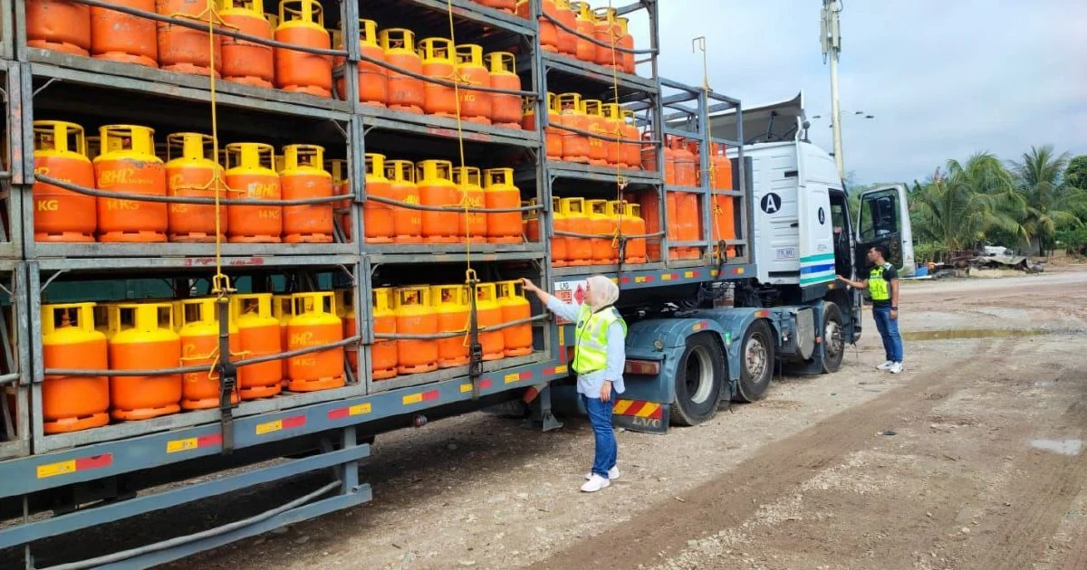 Bentong raid seizes RM405,000 worth of LPG tanks at secure storage facility