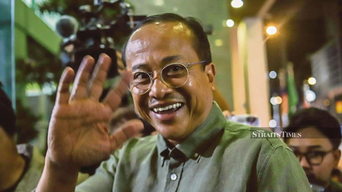 Hamzah Zainudin's Reappointment as Opposition Leader Remains Unconfirmed as Perikatan Nazionale Silent